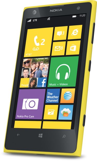 Nokia Lumia 1020 en AT&T;  275.000 pedidos de Pebble;  Niño pequeño compra coche en eBay