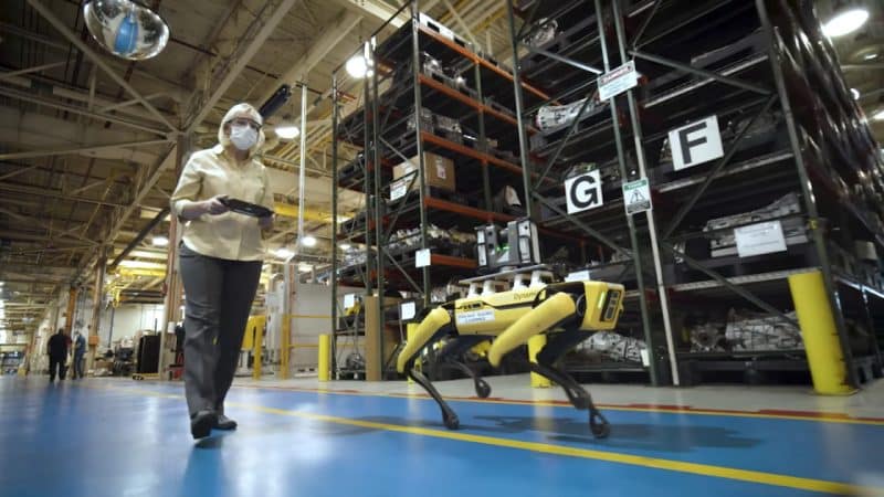 Ford emplea los robots Spot de Boston Dynamics para explorar fábricas