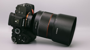 Imagen Sony E de Rokinon 85 mm F1.4 AF